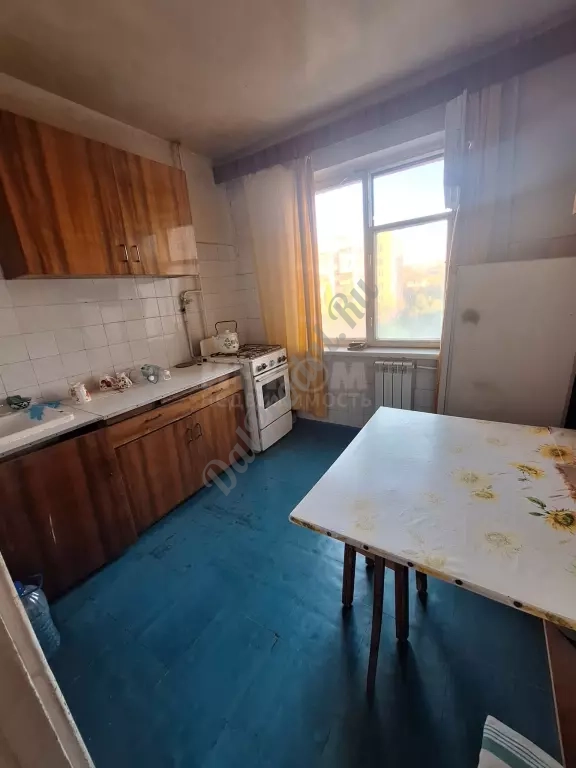 Продам 3-х комн квартиру в городе Луганск квартал 50-лет Октября