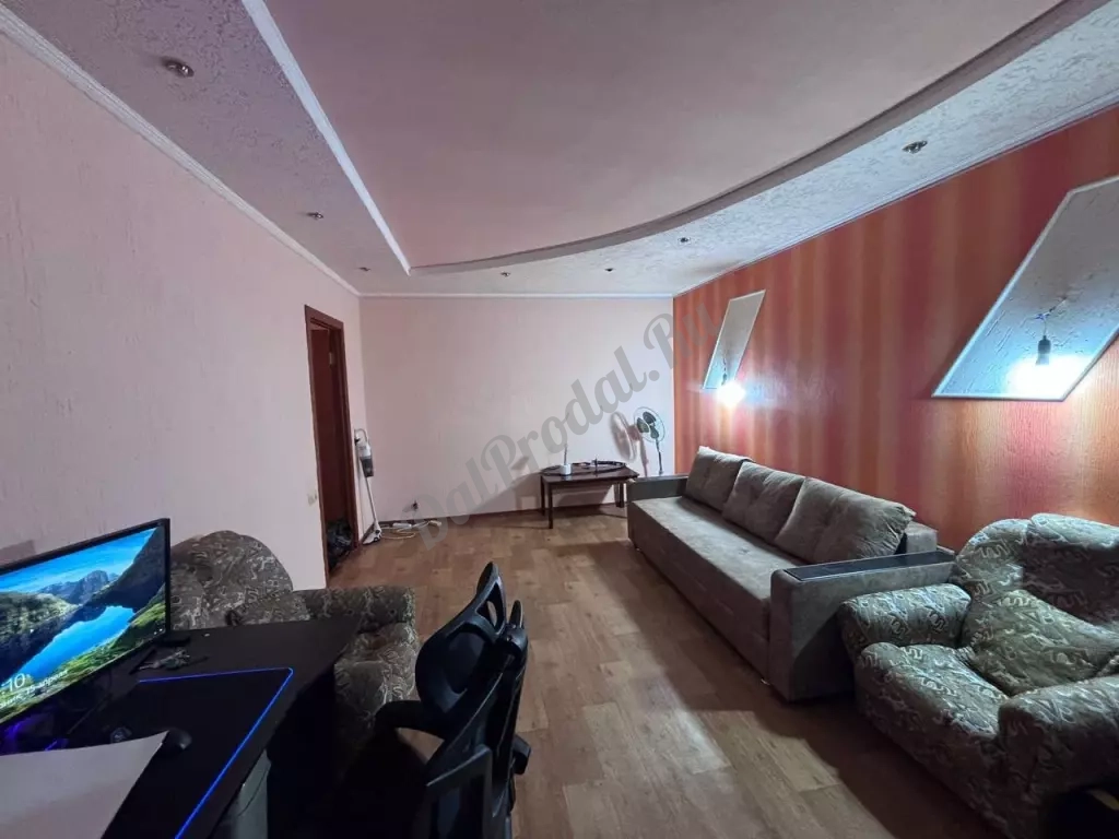 Продам 2-х комн квартиру в Центре города Луганск улица Оборонная