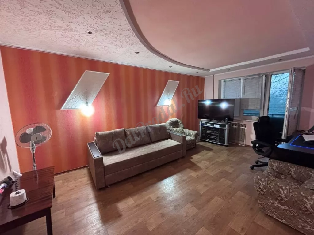 Продам 2-х комн квартиру в Центре города Луганск улица Оборонная