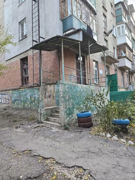 Продам помещение 1065м2 в городе Луганск квартал Шевченко
