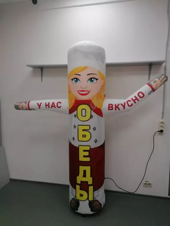 Надувная фигура указатель.