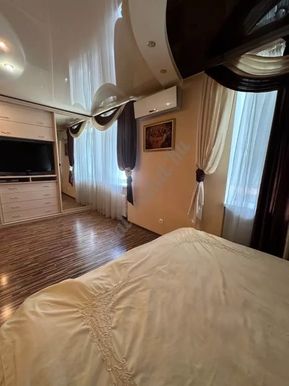 Продам квартиру 80 м2 в городе Луганск улица 2-я Краснознаменная