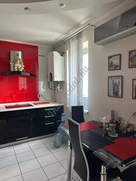 Продам квартиру 80 м2 в городе Луганск улица 2-я Краснознаменная