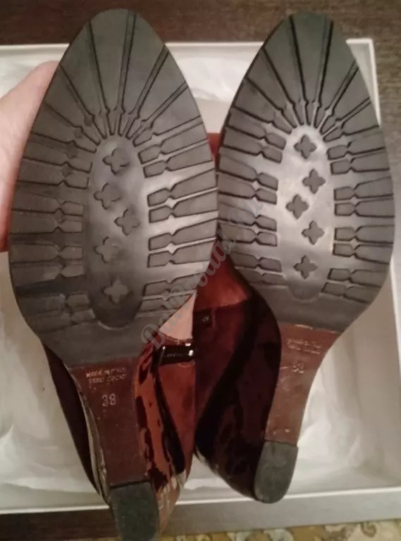 Продаются женские полусапожки. Новые