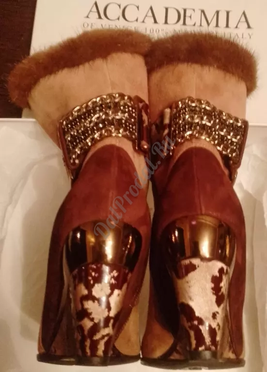 Продаются женские полусапожки. Новые