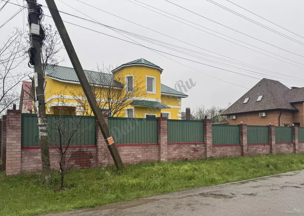 Продам дом на Видном 200м2