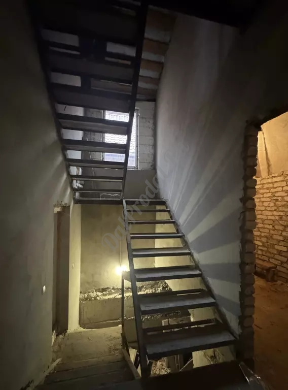 Продам дом на Видном 200м2