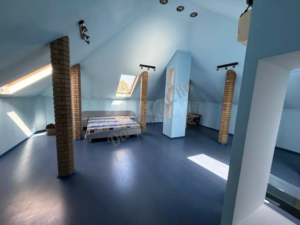 Продам дом рн Владимирского собора 195м2