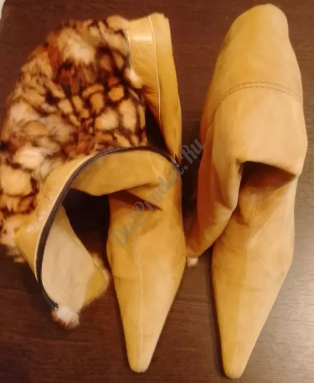 Продаются женские сапоги. Новые