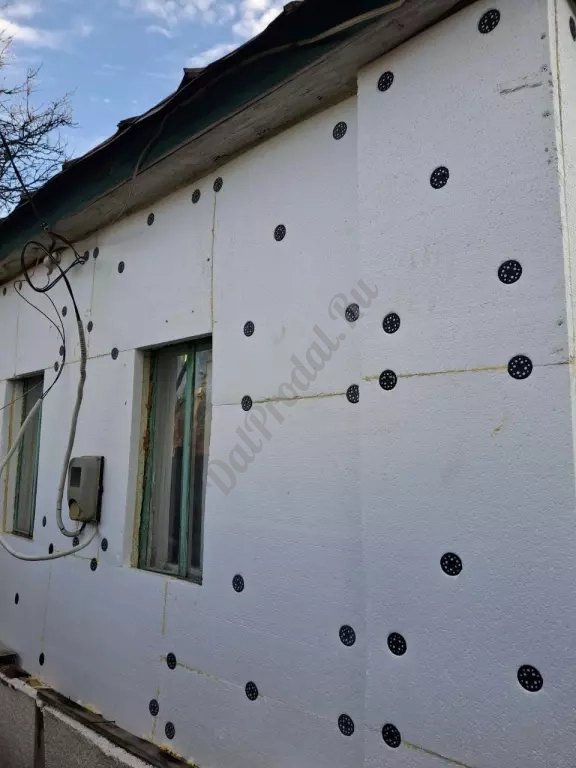 ПРОДАМ Шикарный участок в центре города с домом и гаражом