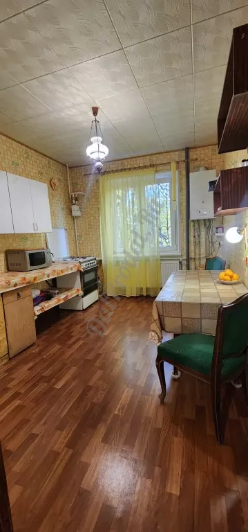 Продам 4-х комн квартиру с авт отоп в городе Луганск улица Победоносная