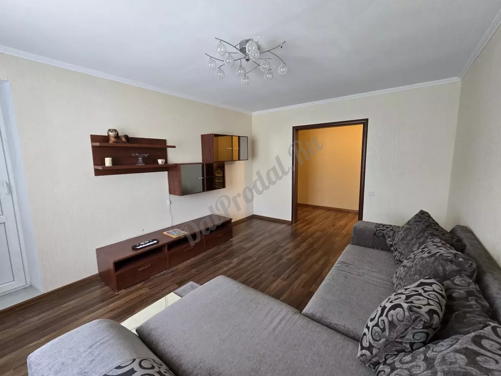 Продам 3к квартиру. Дзержинского, 1/12 эт