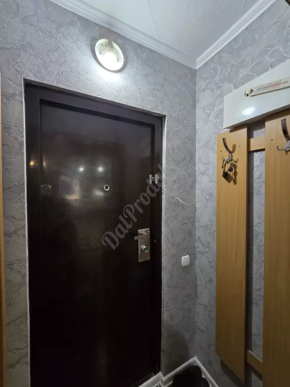 Продам 2к кв. Ватутина 2/15 эт