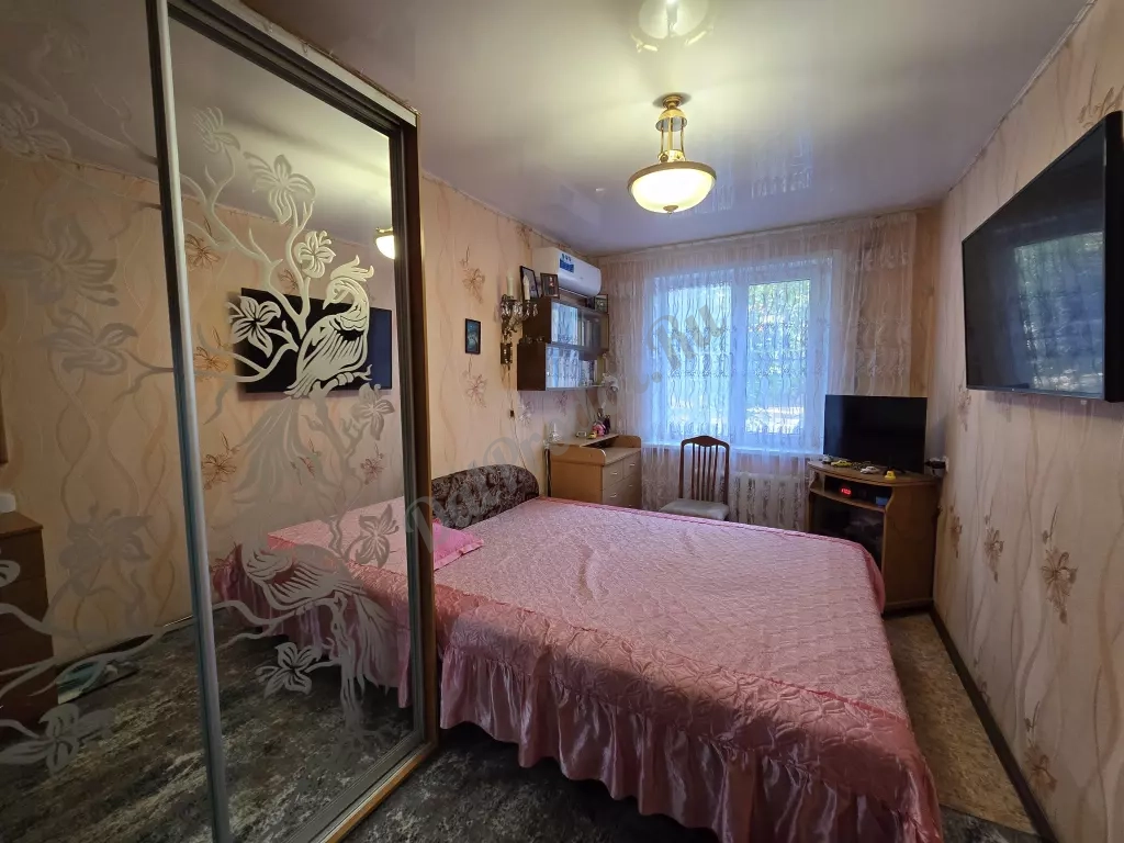 Продам 2к кв. 50 лет Октября, 1/5 эт