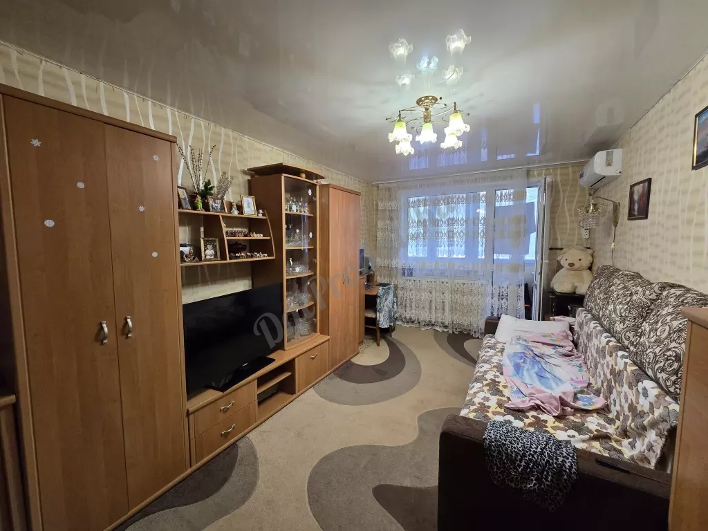 Продам 2к кв. 50 лет Октября, 1/5 эт