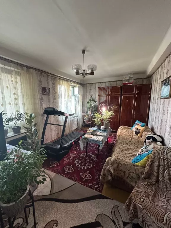 Продам 2-х комн квартиру в городе Луганск улица Крапивницкого