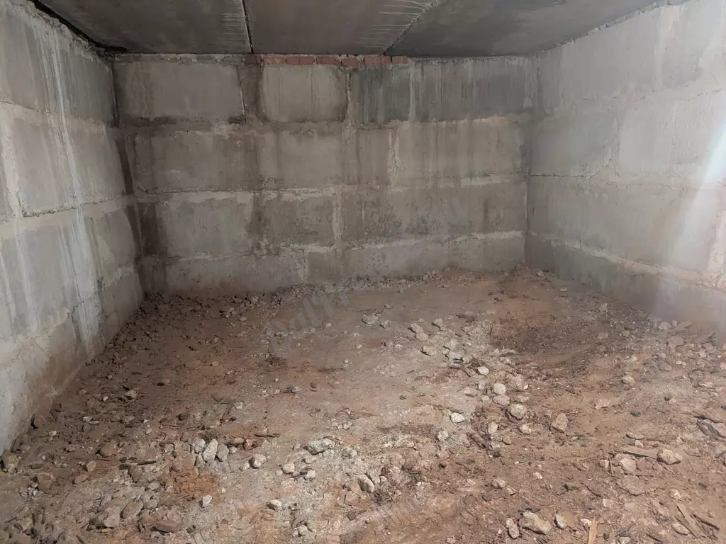 Продам капитальный гараж 6x4.5 м., кооператив Мирный, Луганск