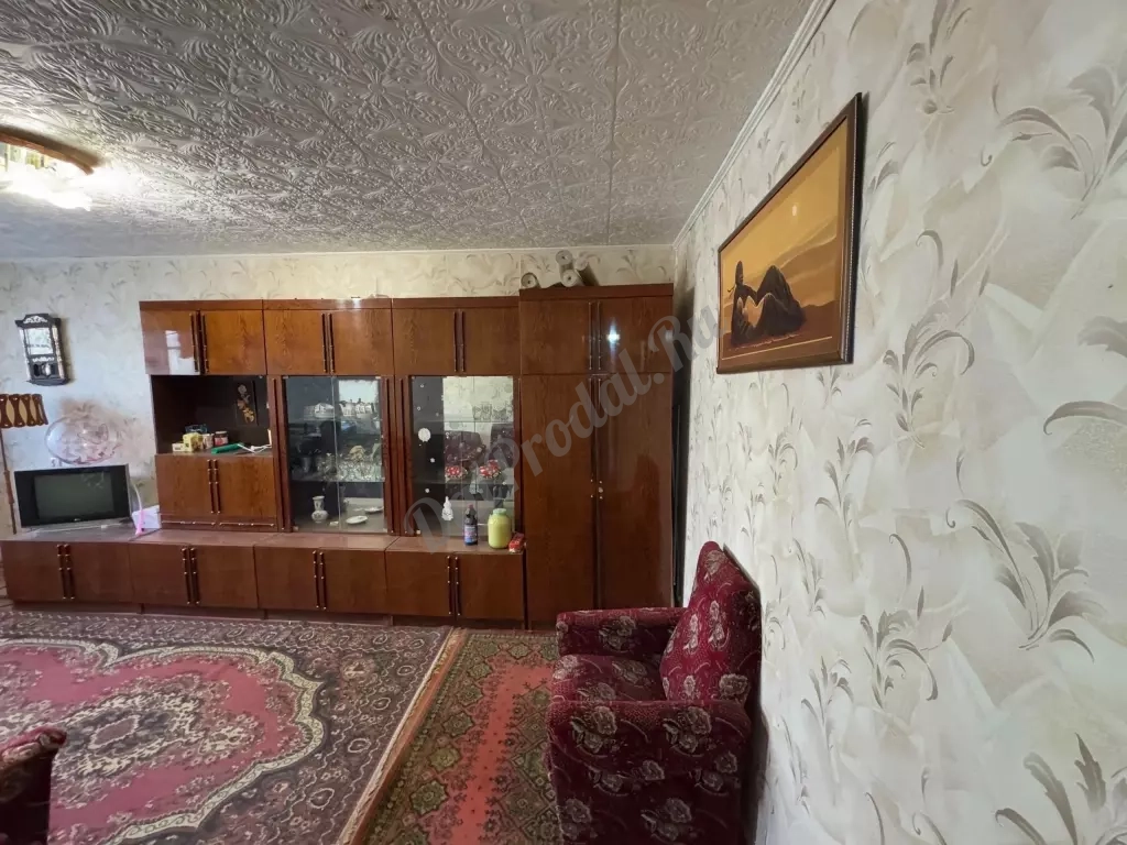 Продам 2-х комн квартиру в городе Луганск квартал Комарова