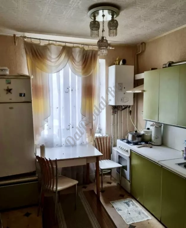 🔑 Продам 3-к. квартиру с ремонтом, индивидуальным отоплением и скважиной, г. Свердловск, квартал 60 лет СССР, дом 37, 2/9 этаж, не угловая