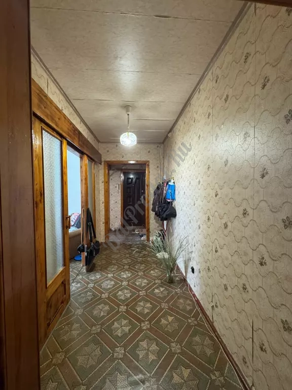 Продам 3-х комн квартиру в городе Луганск квартал Гагарина