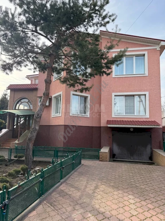 Продам 2-х этажный дом в городе Луганск Станица-Луганская