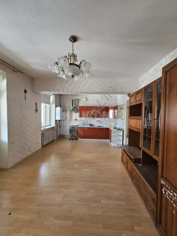 Продам 3-х комн квартиру с авт отоп в Центре города Луганск