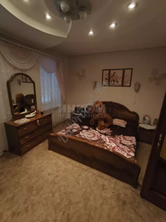 Продам дом в центре, ул.Сосюры 232м2, 7 соток