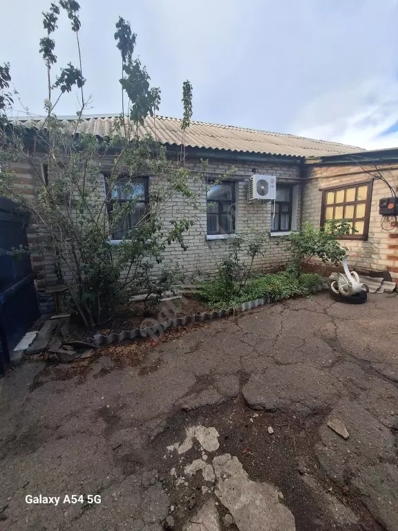Продам дом в городе Луганск район 11-поликлиники