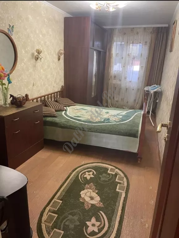 Продам 3-х комн квартиру в городе Луганск квартал 50-лет Октября