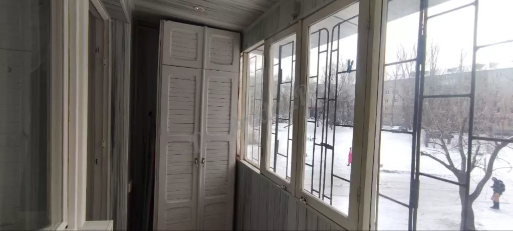 Продам 4-х комн квартиру с авт отоп в городе Луганск квартал 50-лет Октября