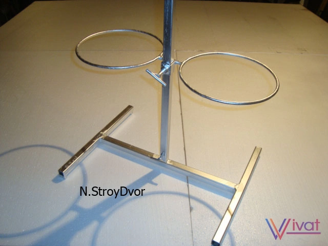 Подставка на штативе для кормления собак и др. Ваших любимце