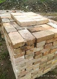 Продам кирпич белый, красный б/у .В наличии.