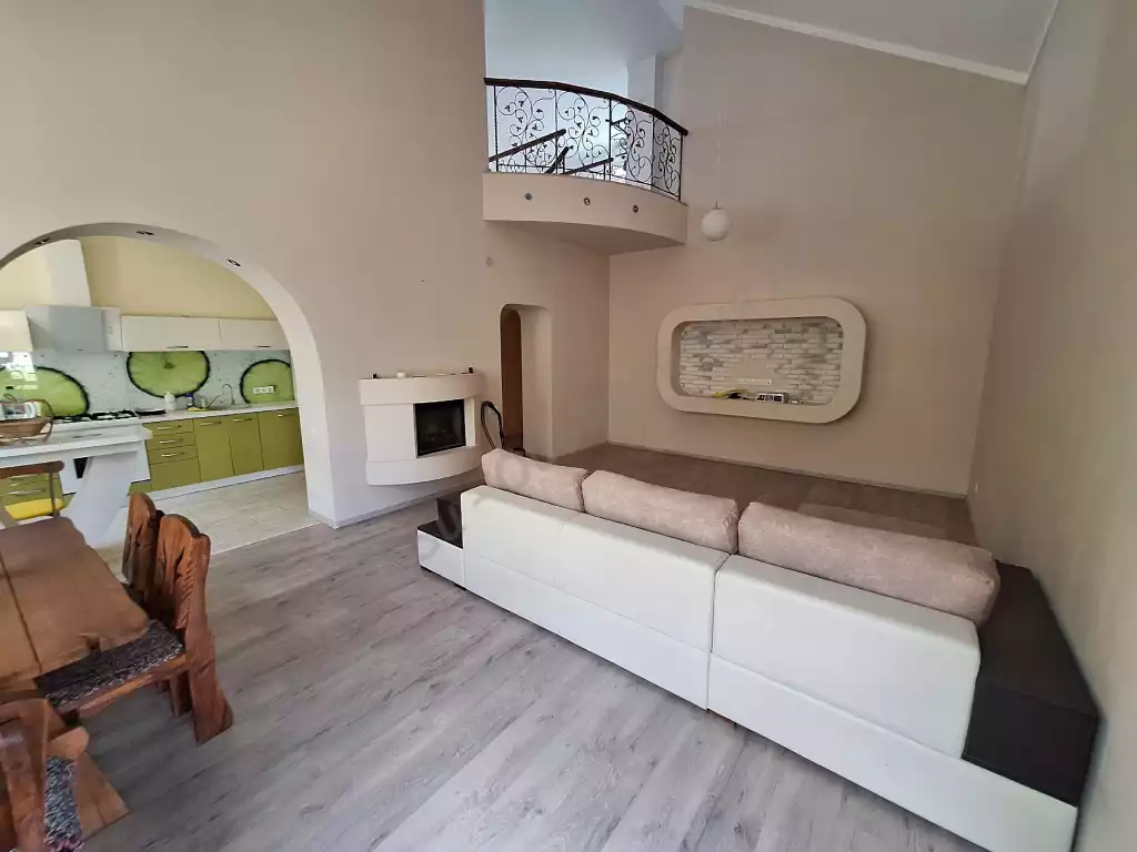 Сдам дом 180 м², агент