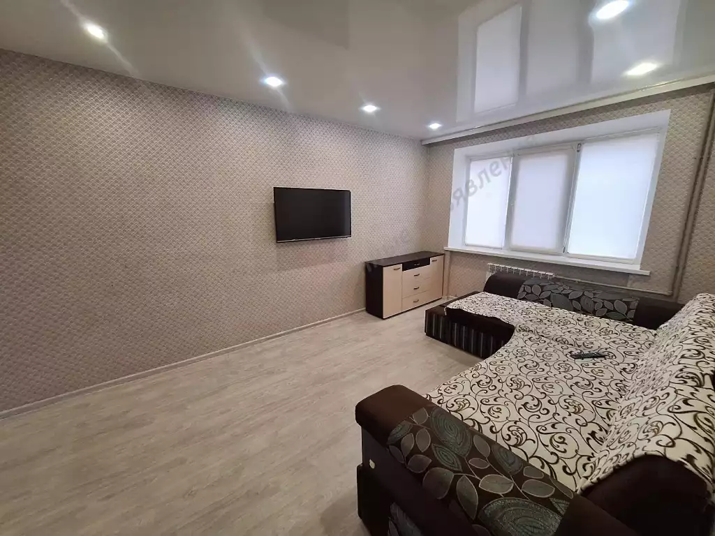 Аренда квартиры, 3 комнаты, 56 м² агент