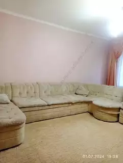 Продажа квартиры, 3 комнаты, 63 м², агент