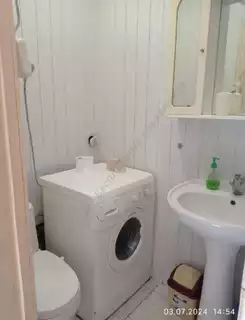 Продажа квартиры, 3 комнаты, 63 м², агент