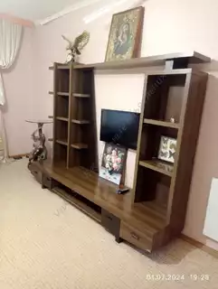 Продажа квартиры, 3 комнаты, 63 м², агент