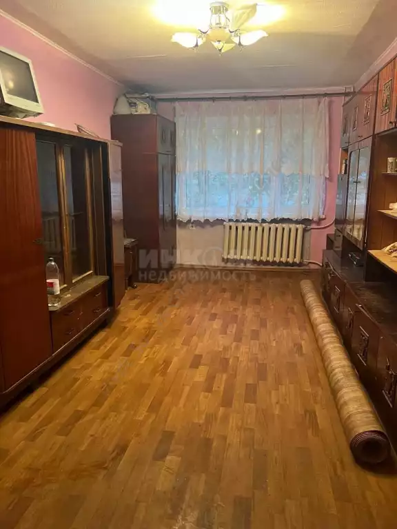 Продажа квартиры, 3 комнаты, 58 м², агент