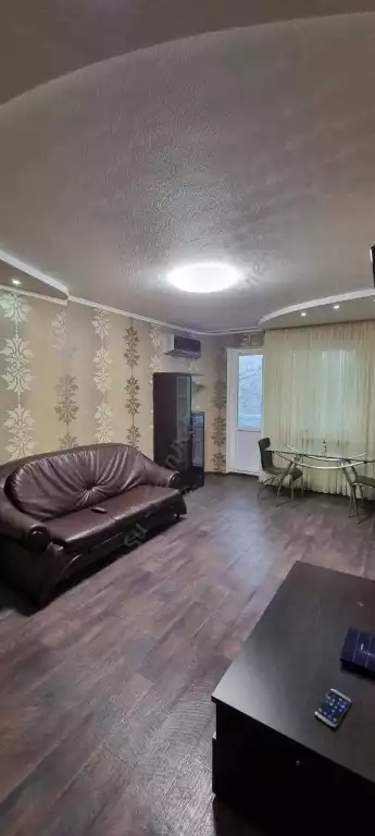 Продажа квартиры, 3 комнаты, 62 м², агент