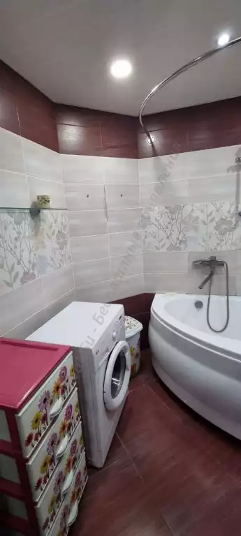 Продажа квартиры, 3 комнаты, 62 м², агент