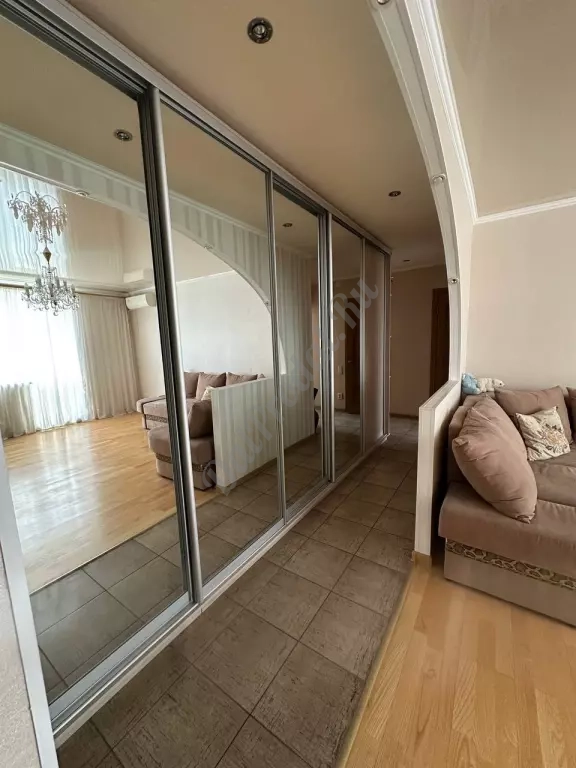 Продам 3к квартиру в центре