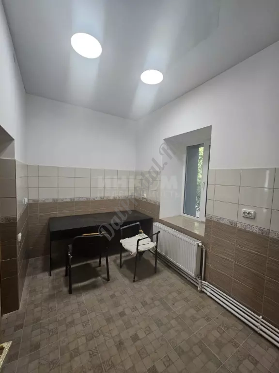 Продам Офисное Помещение 171.2 м2 в городе Луганск улица Ленина