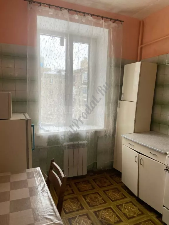 Продам 3к квартиру на Площади ВОВ ,4/5эт центр Луганска