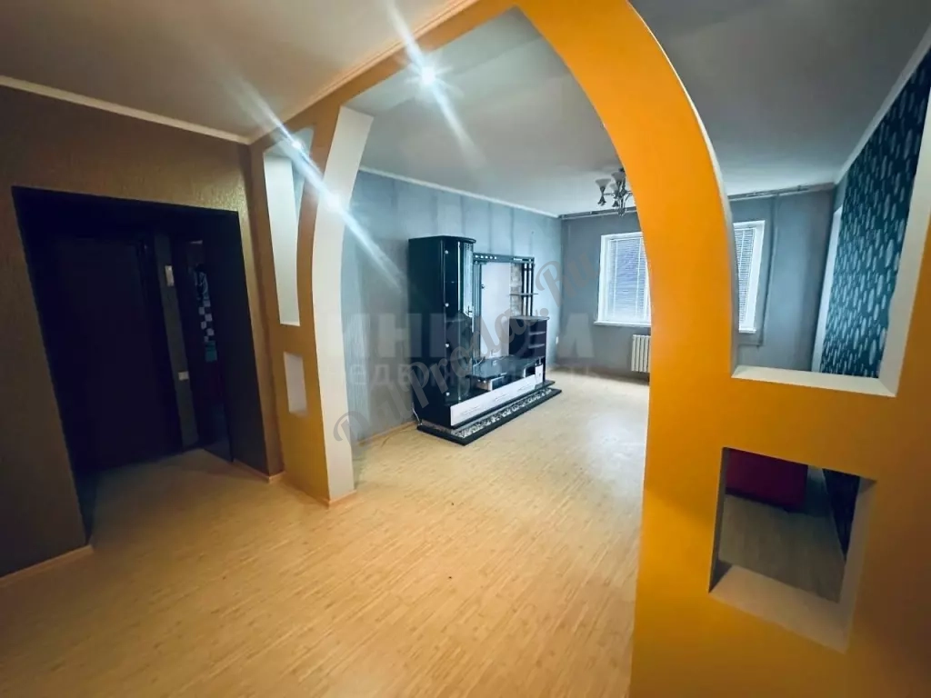 Продам 3к квартиру на 1ом Микрорайоне