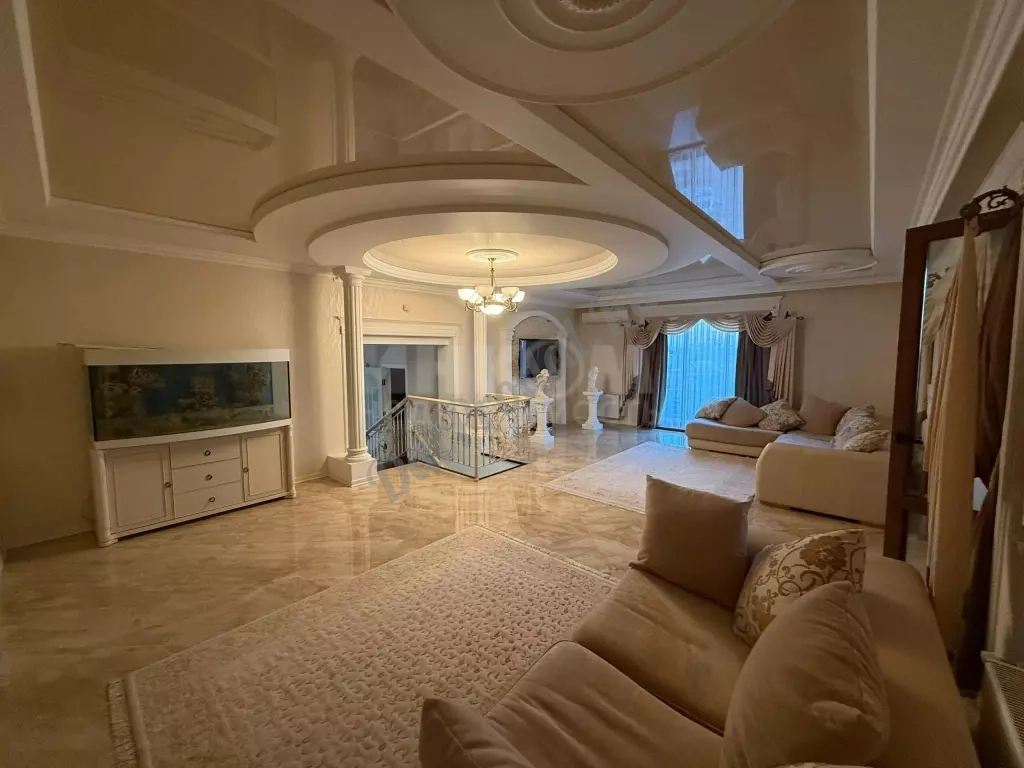 Продам дом по ул.Ульяны Громовой 210м2