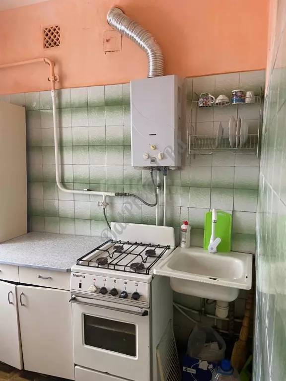 Продам 3к квартиру на Площади ВОВ ,4/5эт центр Луганска