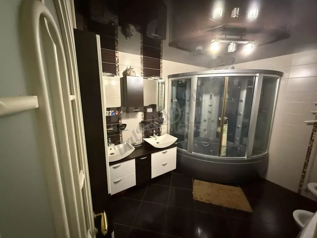 Продам дом по ул.Ульяны Громовой 210м2