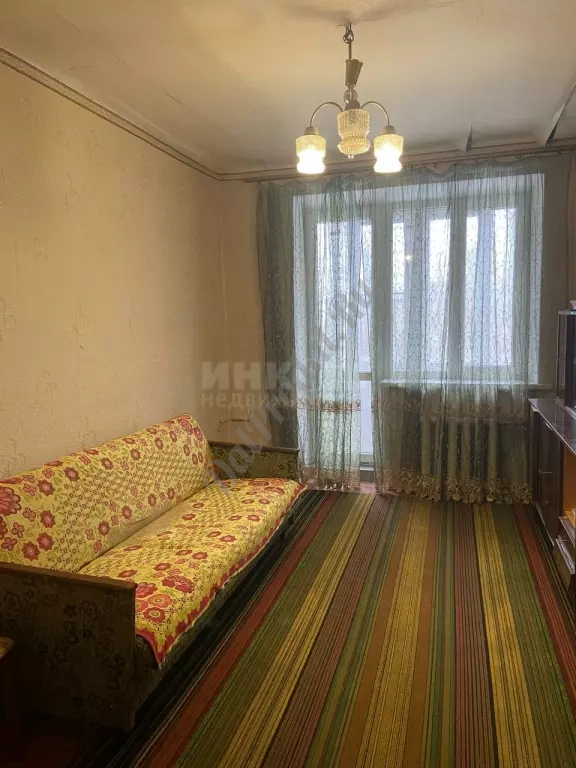 Продам 3к квартиру на Площади ВОВ ,4/5эт центр Луганска