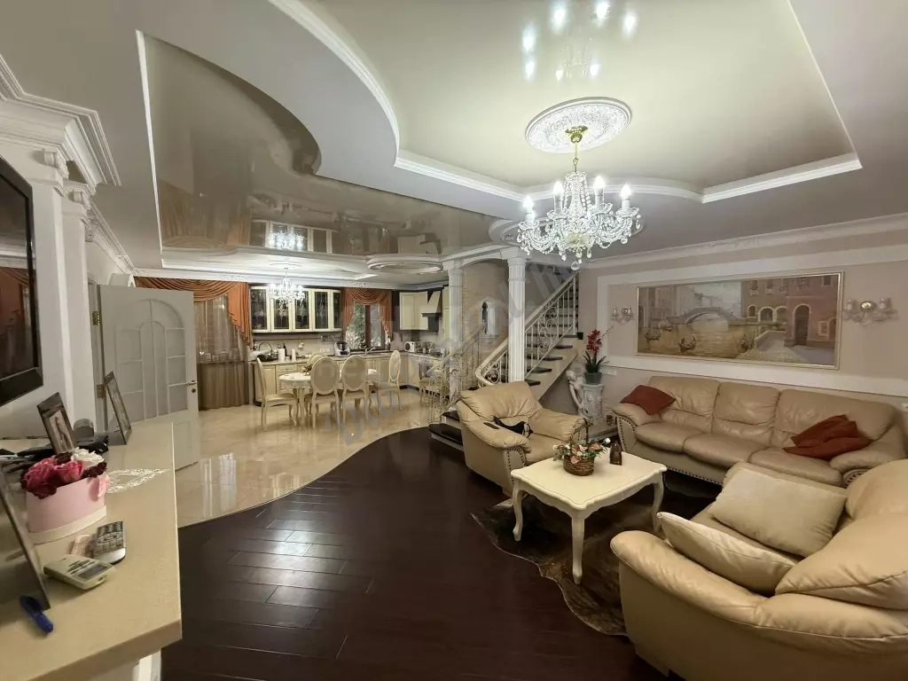 Продам дом по ул.Ульяны Громовой 210м2