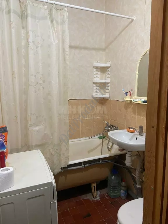 Продам 3к квартиру на Площади ВОВ ,4/5эт центр Луганска